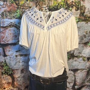 👚 Lucky Brand Embroidered Blouse w/small ‘Mirrors’ — White/Blue — Sz Medium / J
